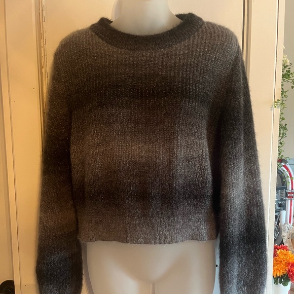 soft sweater crop sweater black grey sweater fall winter tops shirts crop top - Picture 1 of 2